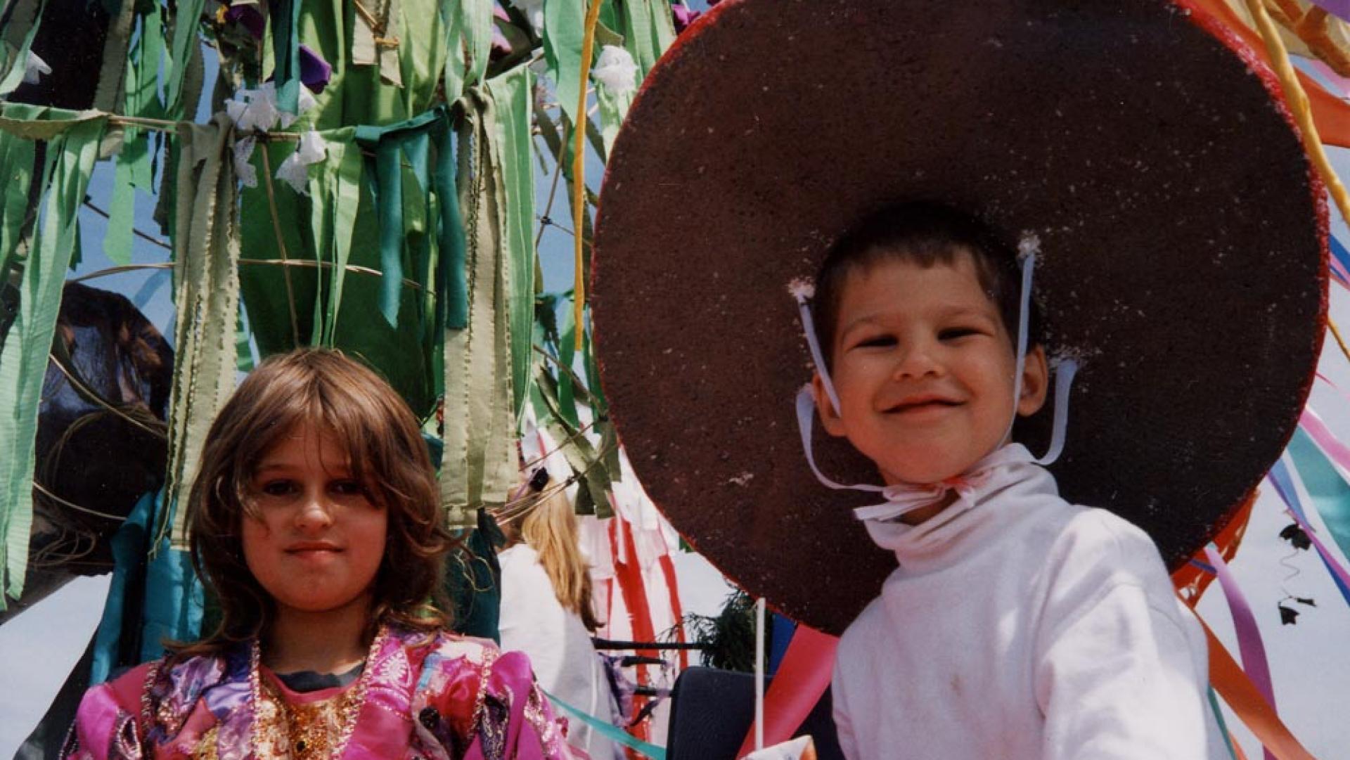 2 children at the carnival